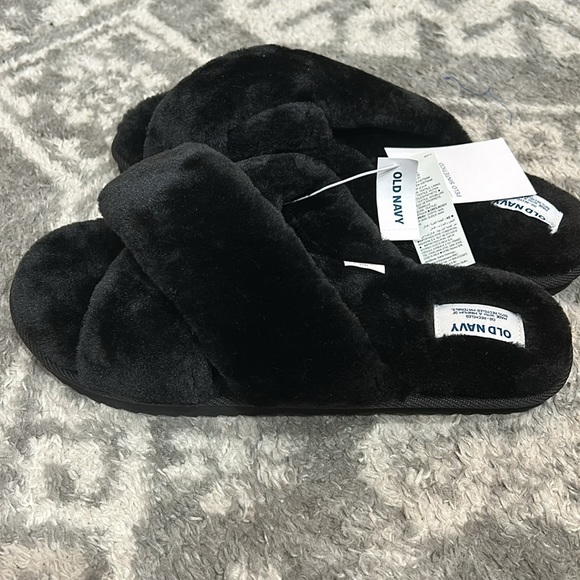 Old navy house shoes - Picture 3 of 3